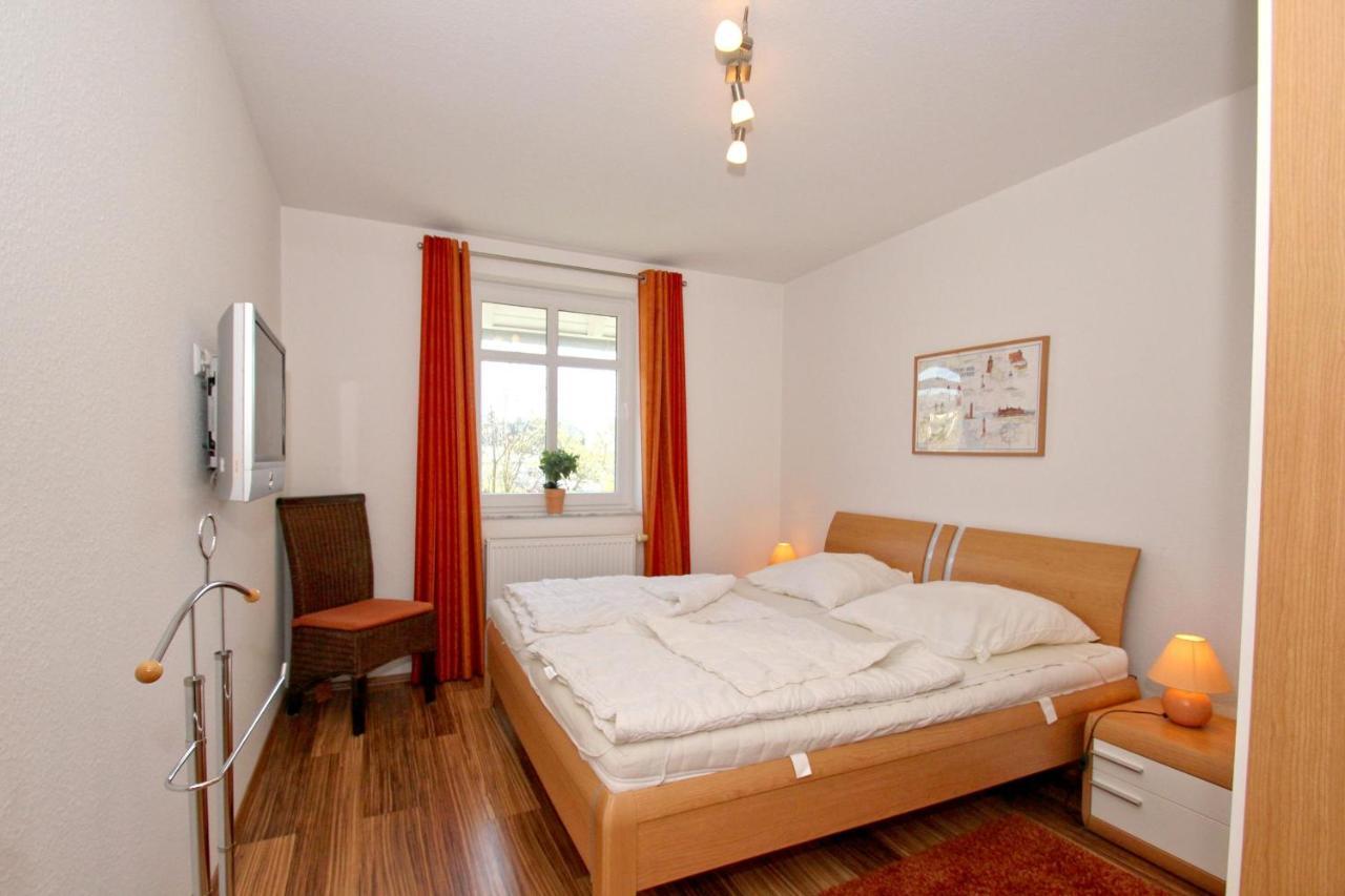 Hafennahe Ferienwohnung Mit Balkon Und Meerblick - Hafenhaeuser Wiek Wohnung 14 Wiek auf Rügen المظهر الخارجي الصورة