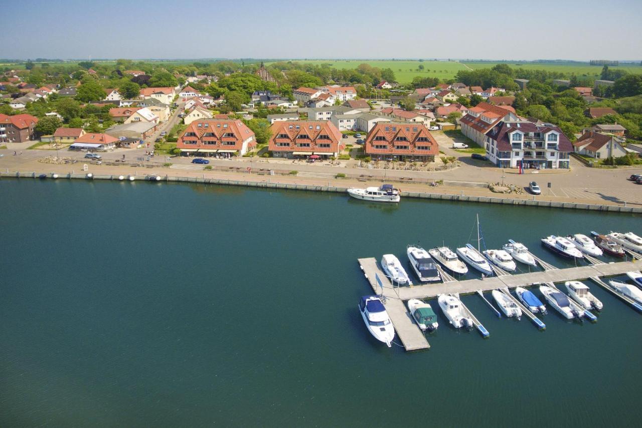 Hafennahe Ferienwohnung Mit Balkon Und Meerblick - Hafenhaeuser Wiek Wohnung 14 Wiek auf Rügen المظهر الخارجي الصورة